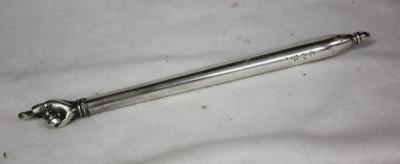 Silver Yad with Ornate Crown 
