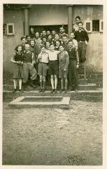 Photo Werner Coppel with other Students