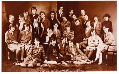 School photograph of Meta (mother) 16 years old 1929